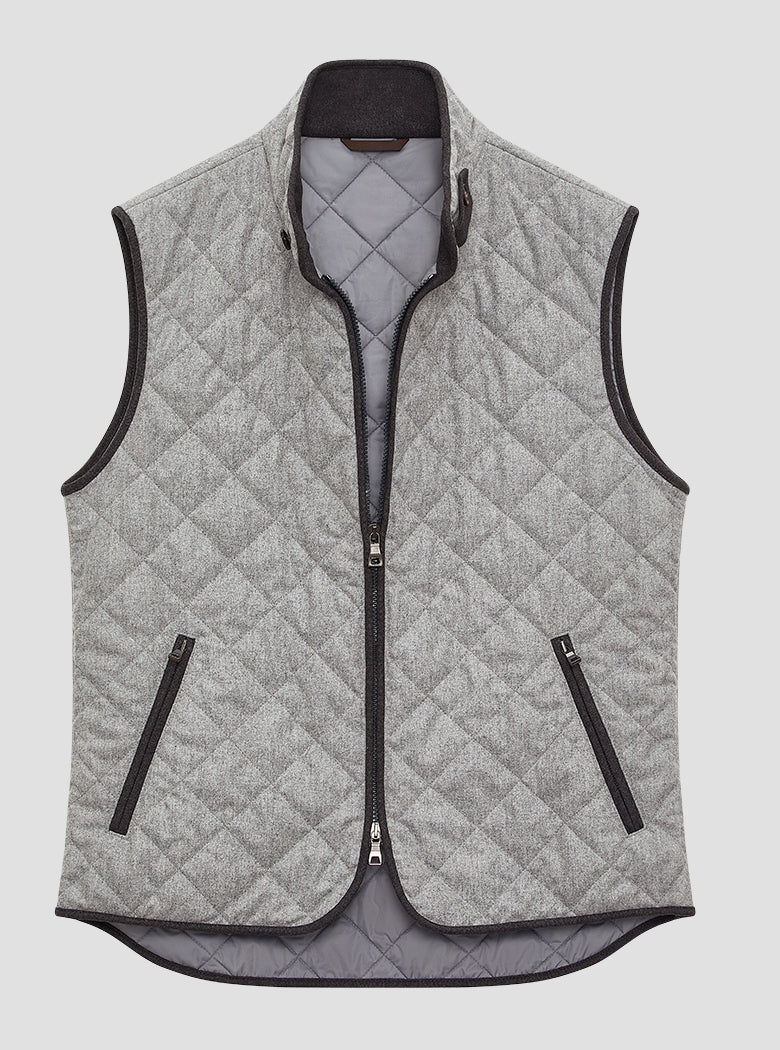 Grey Vitale Barberis diamond quilted cloth with a lightweight breathable thermal wadding. 