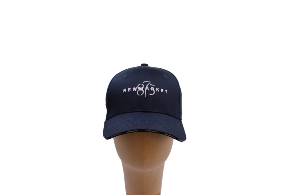 Cap Navy Newmarket 875 Logo